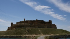 hrad Qalaat Jabar u Asadova jezera3
